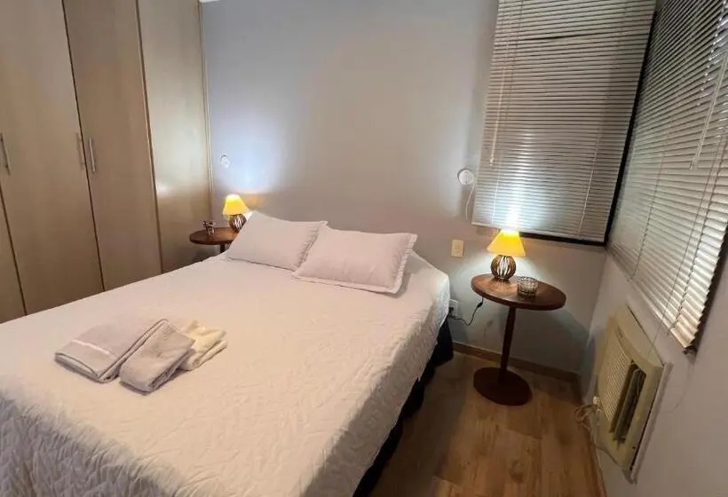 スタンダードスタジオ, Flat Saint Charles