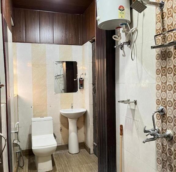 デラックスルーム, Amazing Aryavan Resort