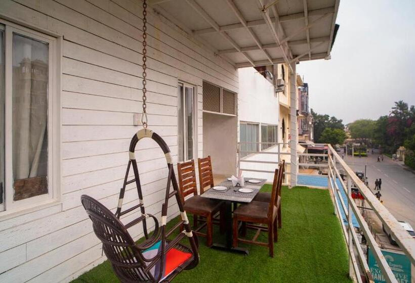 חדר דלוקס, Kareda Regency