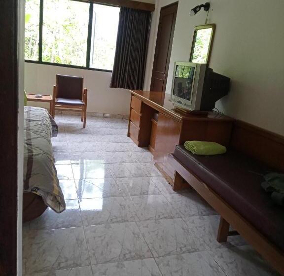 デラックスルーム, Kumala Samudra