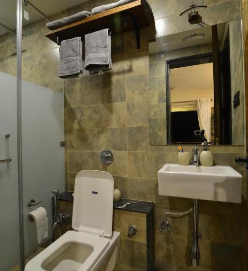 غرفة قياسية مطلّة علي حمام السباحة, Parnakuti Villa