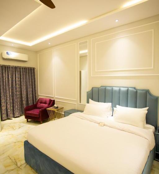 اتاق لوکس با تخت بزرگ, The Edition Bahawalpur