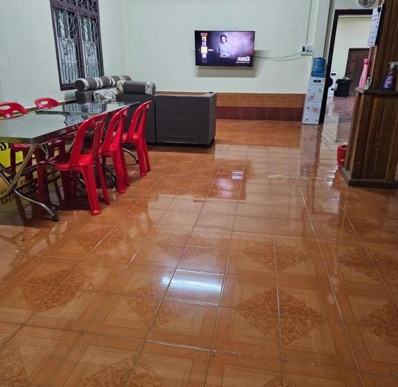 Кровать в Общей Комнате, Kai Lions International Hostel Paksong