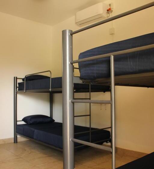 ルームシェアのワンベッド, Mi Puerto Beach Hostel