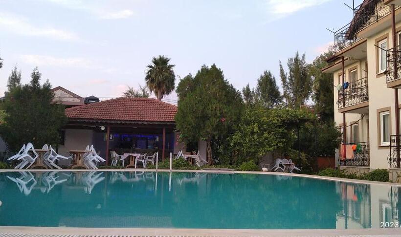 Семейный Номер, Nosi̇ Otel