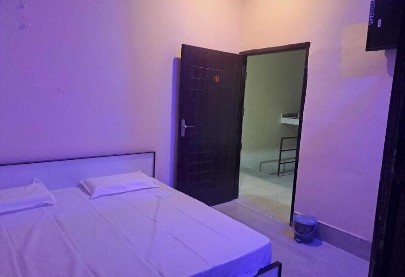三人经典房间, Oyo Hotel Moonlight