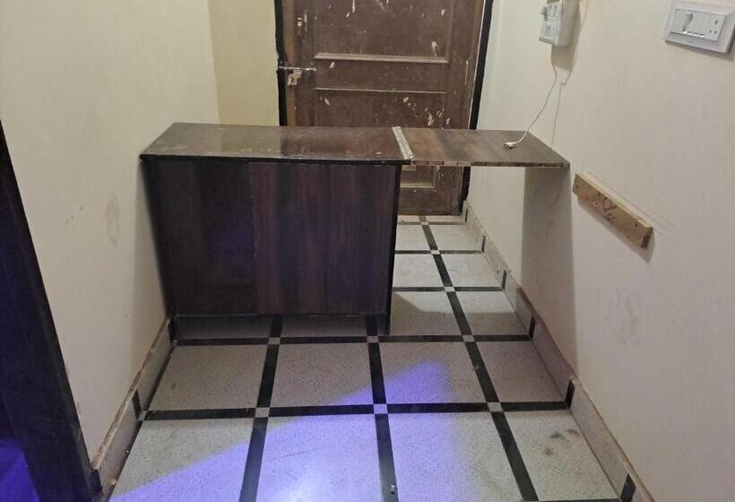 Трехместный Номер Классика, Oyo Hotel Moonlight