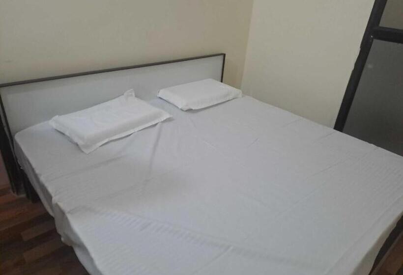 Трехместный Номер Классика, Oyo Hotel Moonlight