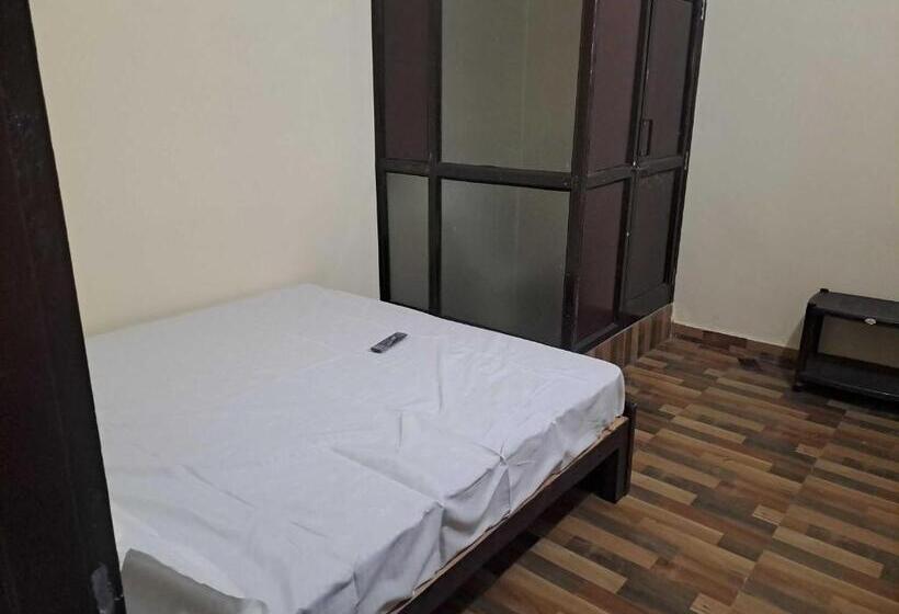 三人经典房间, Oyo Hotel Moonlight