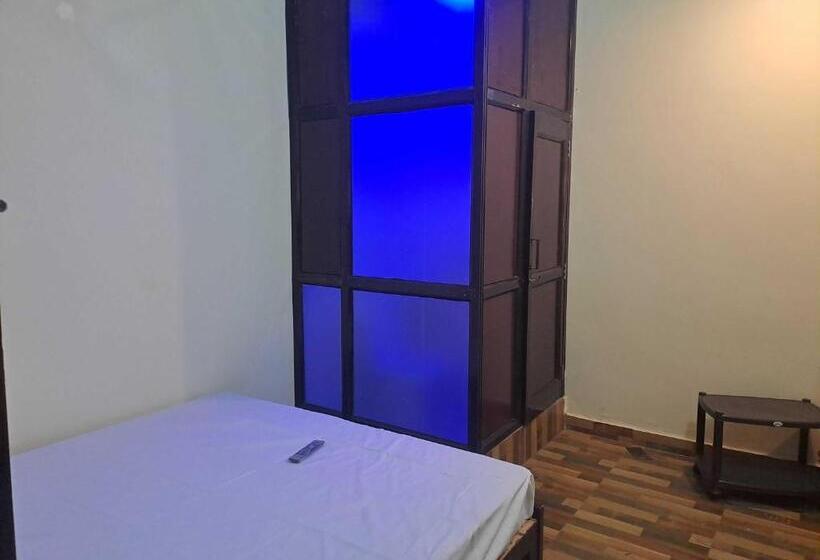 Трехместный Номер Классика, Oyo Hotel Moonlight