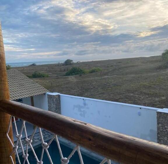 带海景标准四人间, Flor De Cacto Beach Home