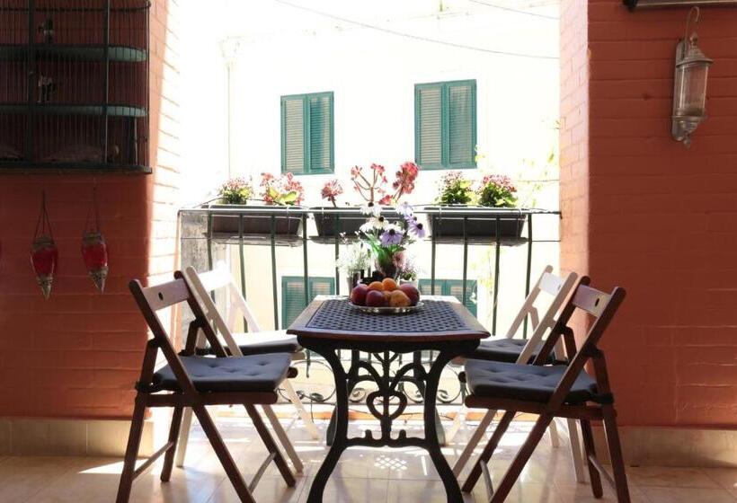 غرفة إقتصادية, Lx Factory Guest House