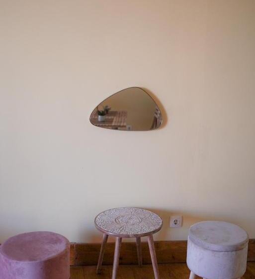 غرفة إقتصادية, Lx Factory Guest House