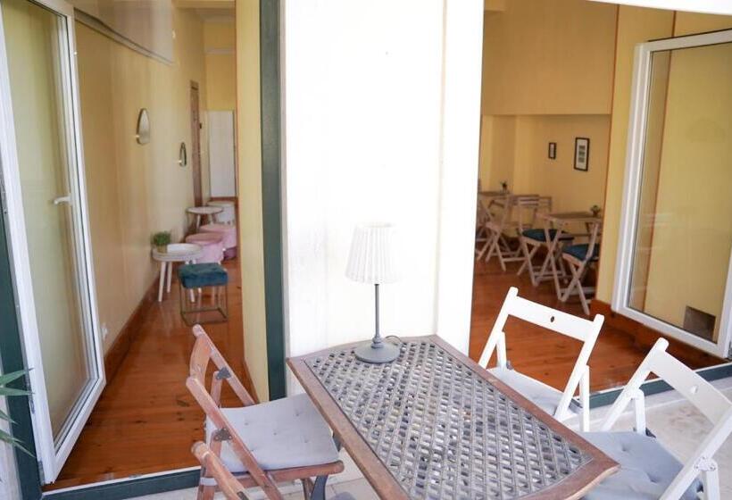 غرفة إقتصادية, Lx Factory Guest House