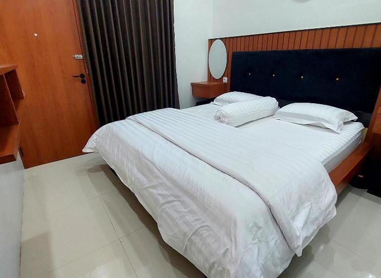 디럭스 룸, Nginapdipadang, Parkit House, Near Universitas Negeri Padang, 10mins Padang Beach