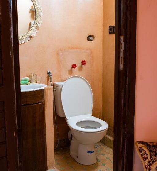 高级大房间, Riaad Hamad