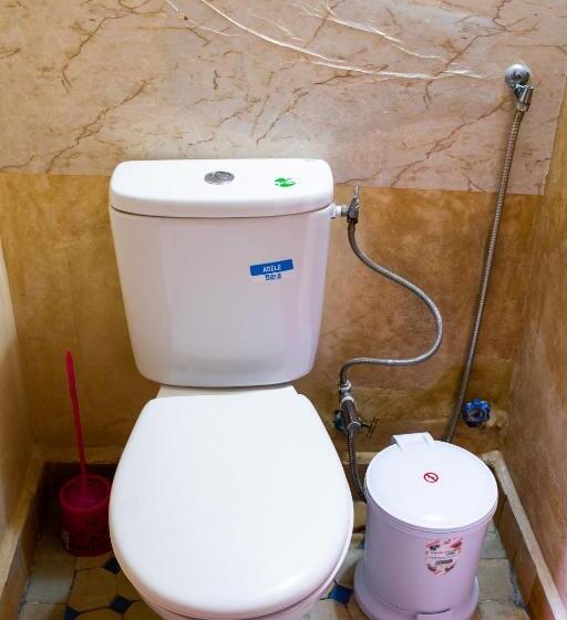 带大床的标准间, Riaad Hamad