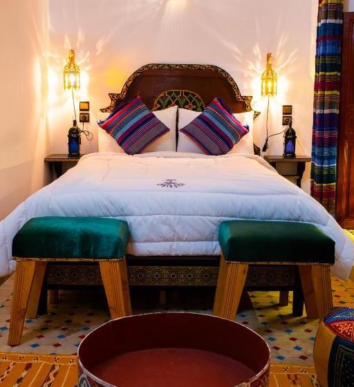 标准单人间, Riaad Hamad