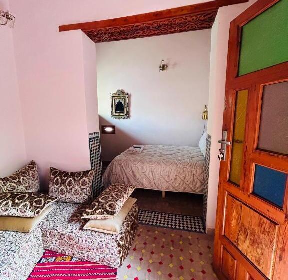 高级大房间, Riaad Hamad