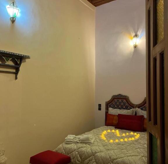 标准间, Riaad Hamad