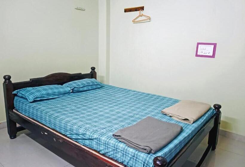 Номер Стандарт, Staymaker Hotel Shri Sai Ram