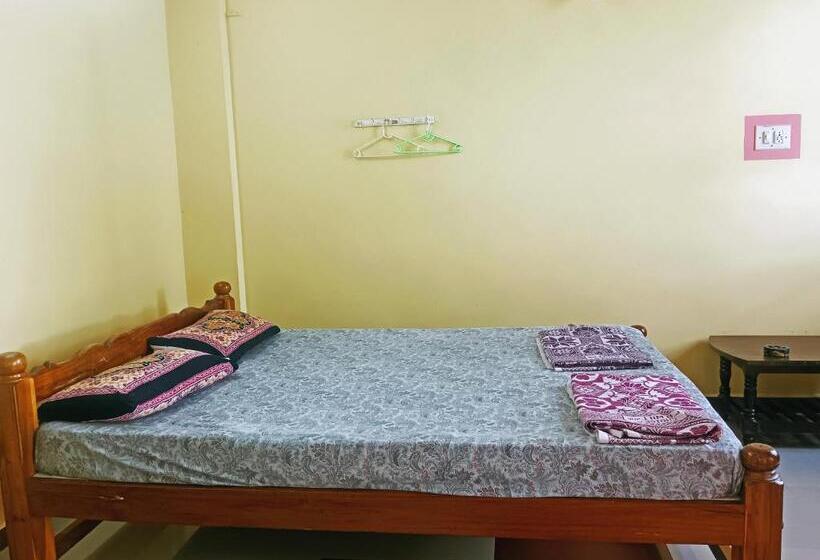 Номер Стандарт, Staymaker Hotel Shri Sai Ram