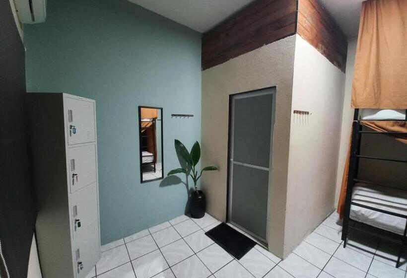 سرير فى غرفة مشتركه, Chante