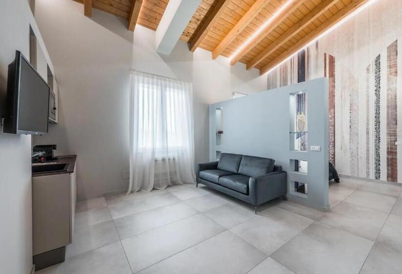 スイート, Borgo Degli Ulivi