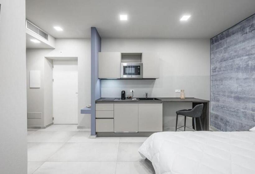 スタンダードスタジオ, Borgo Degli Ulivi