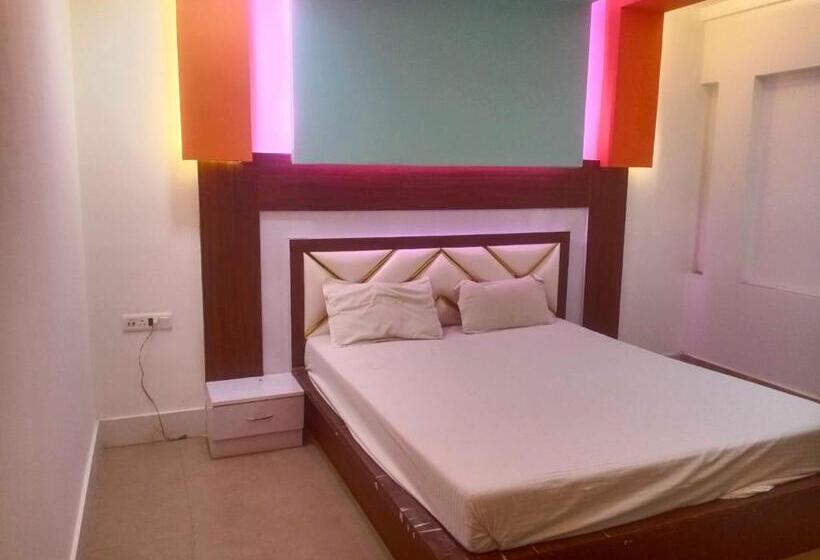 اتاق استاندارد, Collection O Hotel Suprassana