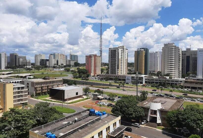 غرفة قياسية ثلاثية, Garvey Park