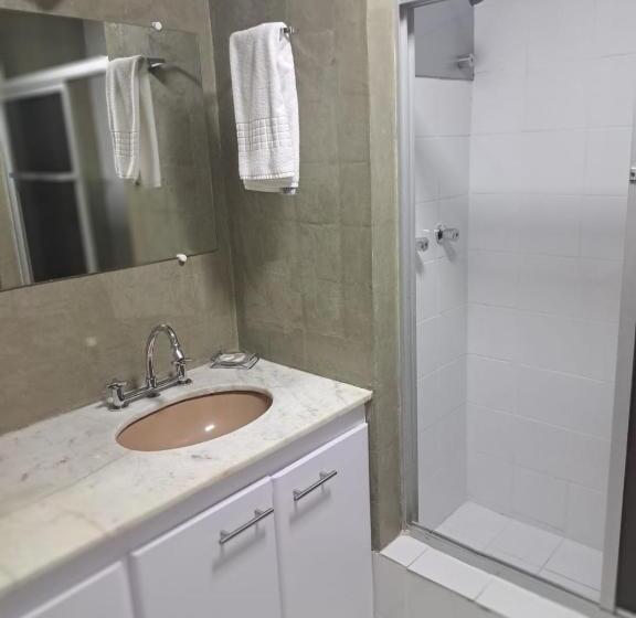 شقة سوبريور غرفة واحدة, Garvey Park