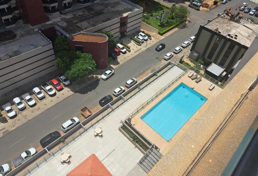 شقة سوبريور غرفة واحدة, Garvey Park