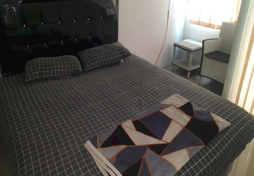 Номер Deluxe, Collection O 93386 Apartemen Grand Sentraland By Mira