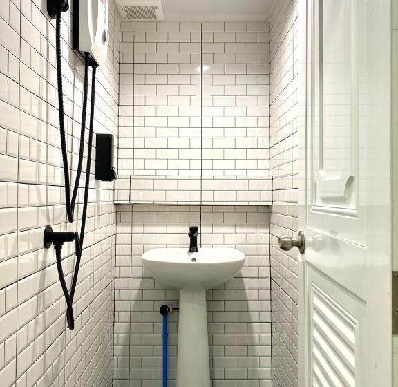 Capsule, Longdoo Hostel