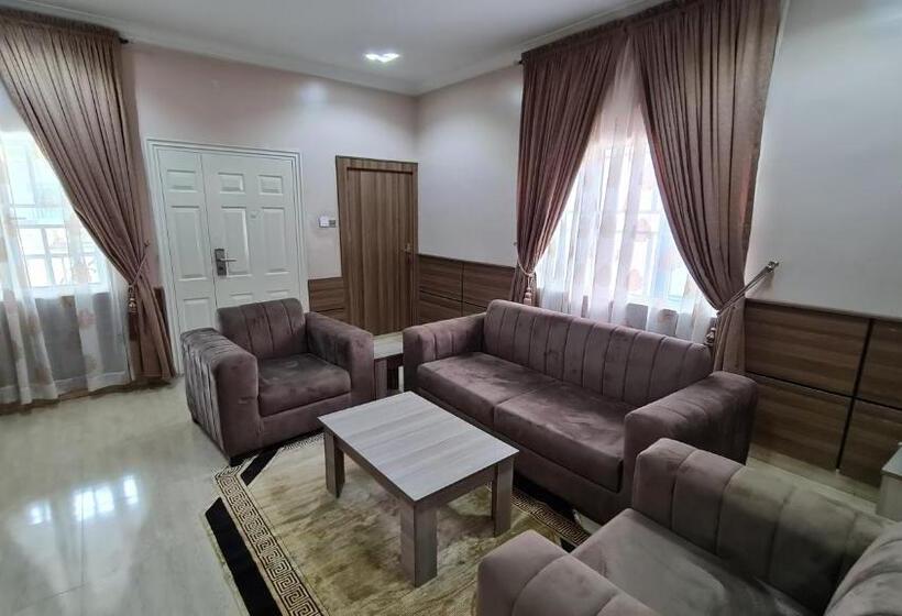 سوییت اجرایی, Dari Annex