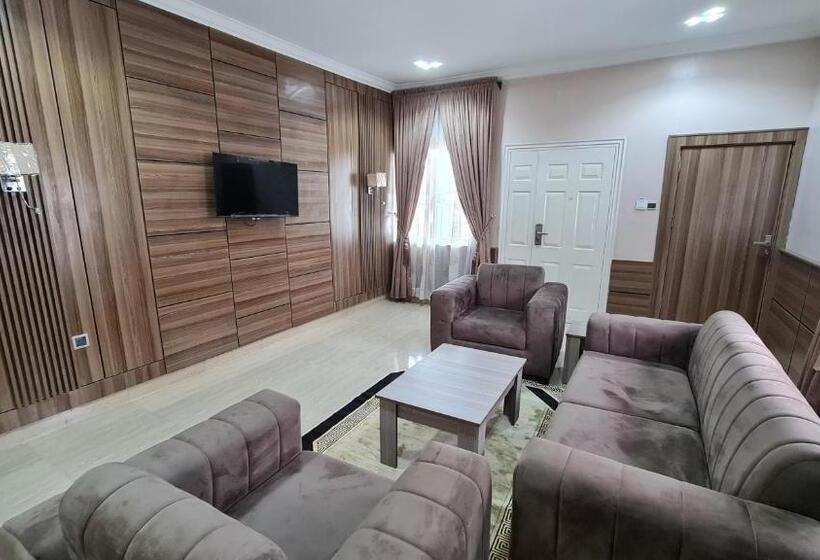 سوییت اجرایی, Dari Annex