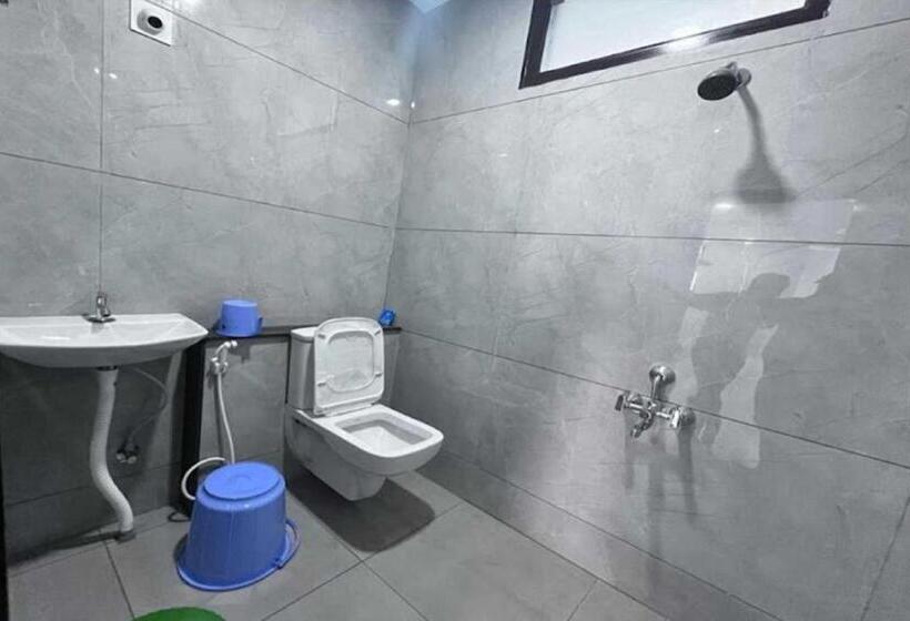 Classic Kolmen Hengen Huone, Fabexpress 7 Hills Home Stay