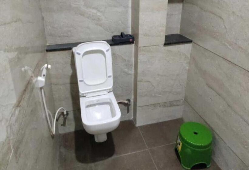 Classic Kolmen Hengen Huone, Fabexpress 7 Hills Home Stay