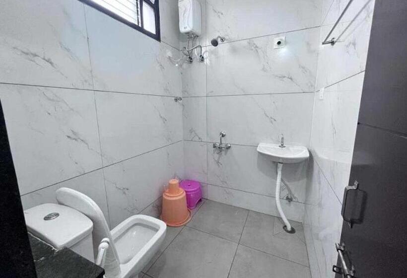 Classic Kolmen Hengen Huone, Fabexpress 7 Hills Home Stay