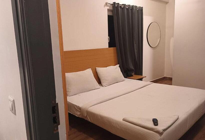 Classic Kolmen Hengen Huone, Fabexpress 7 Hills Home Stay