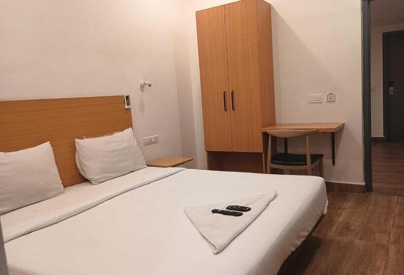 Classic Kolmen Hengen Huone, Fabexpress 7 Hills Home Stay