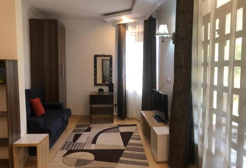 سوئیت با بالکن, Savwa Resort And Gardens