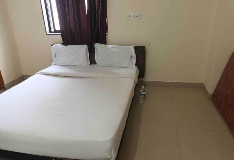 غرفة كلاسيكية ثلاثية, Spot On Diwanji Resort