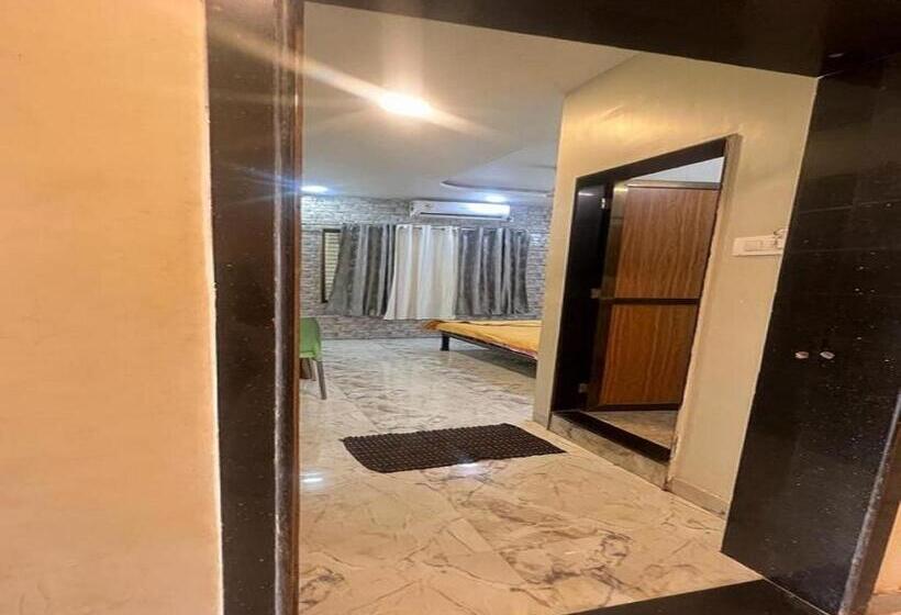 ファミリールーム, The Hilltop Residency, Matheran