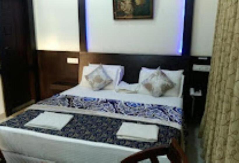 Номер Deluxe, The Residency,amarkantak
