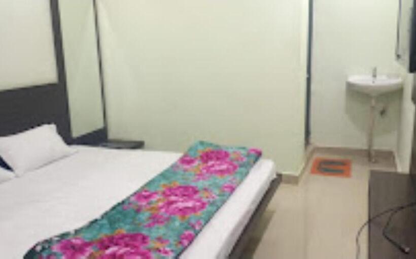 Номер Deluxe, The Residency,amarkantak