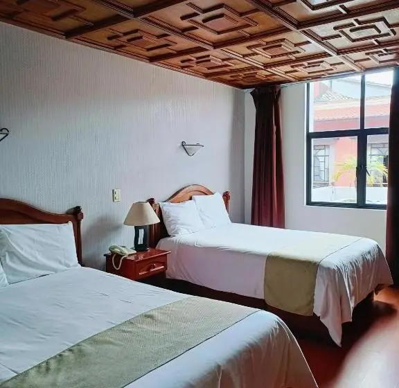 Deluxe Kolmen Hengen Huone, Virreynal