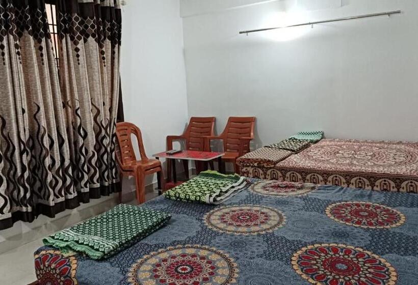 חדר אקונומי לארבעה, Misty Coorg Greens