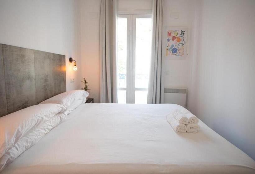اتاق استاندارد با بالکن, Naim Guest House